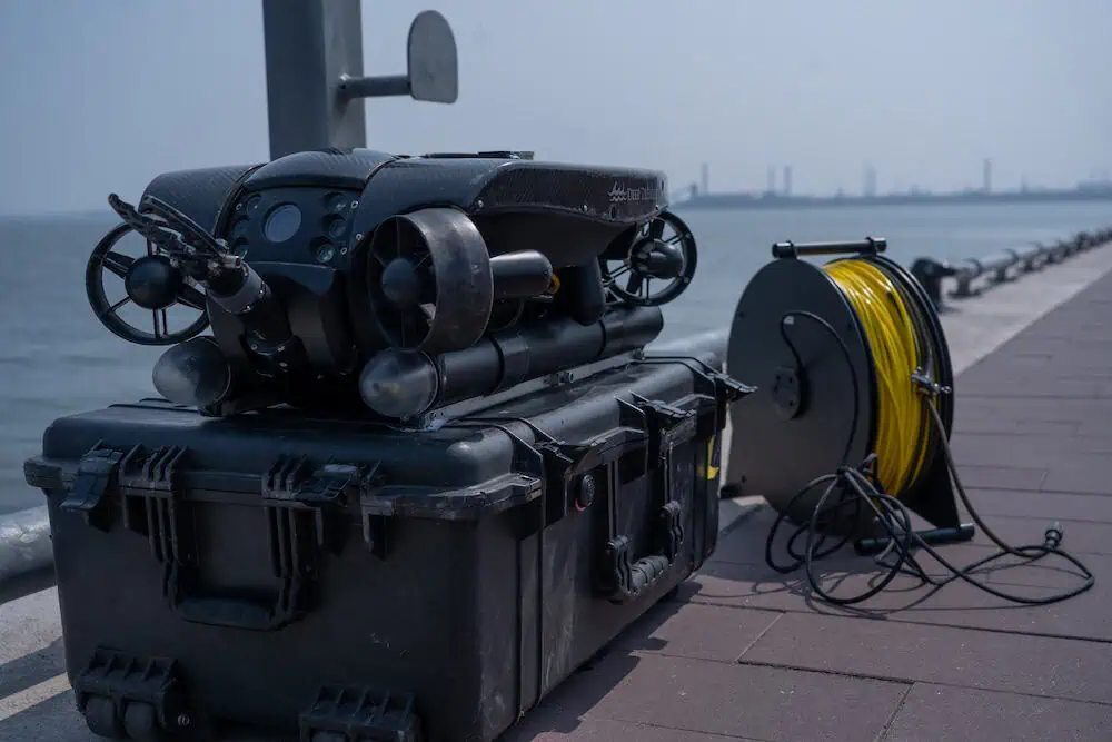 Deep Trekker Revolution ROV