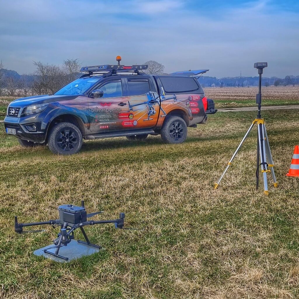 drohnen expertise uav photography videography services 1024x1024 1