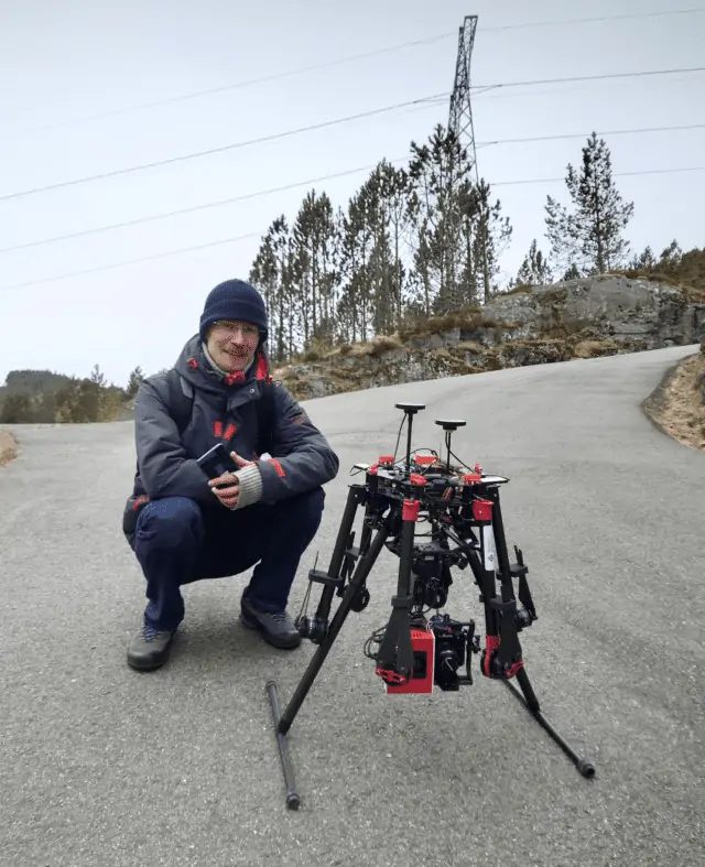 uav-gimbal-mounted-on-drone