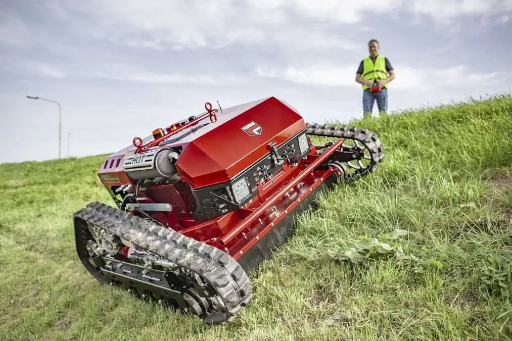 Vanguard’s Horizontal Shaft Engine Powers Hybrid Remote-Controlled Slope Mower